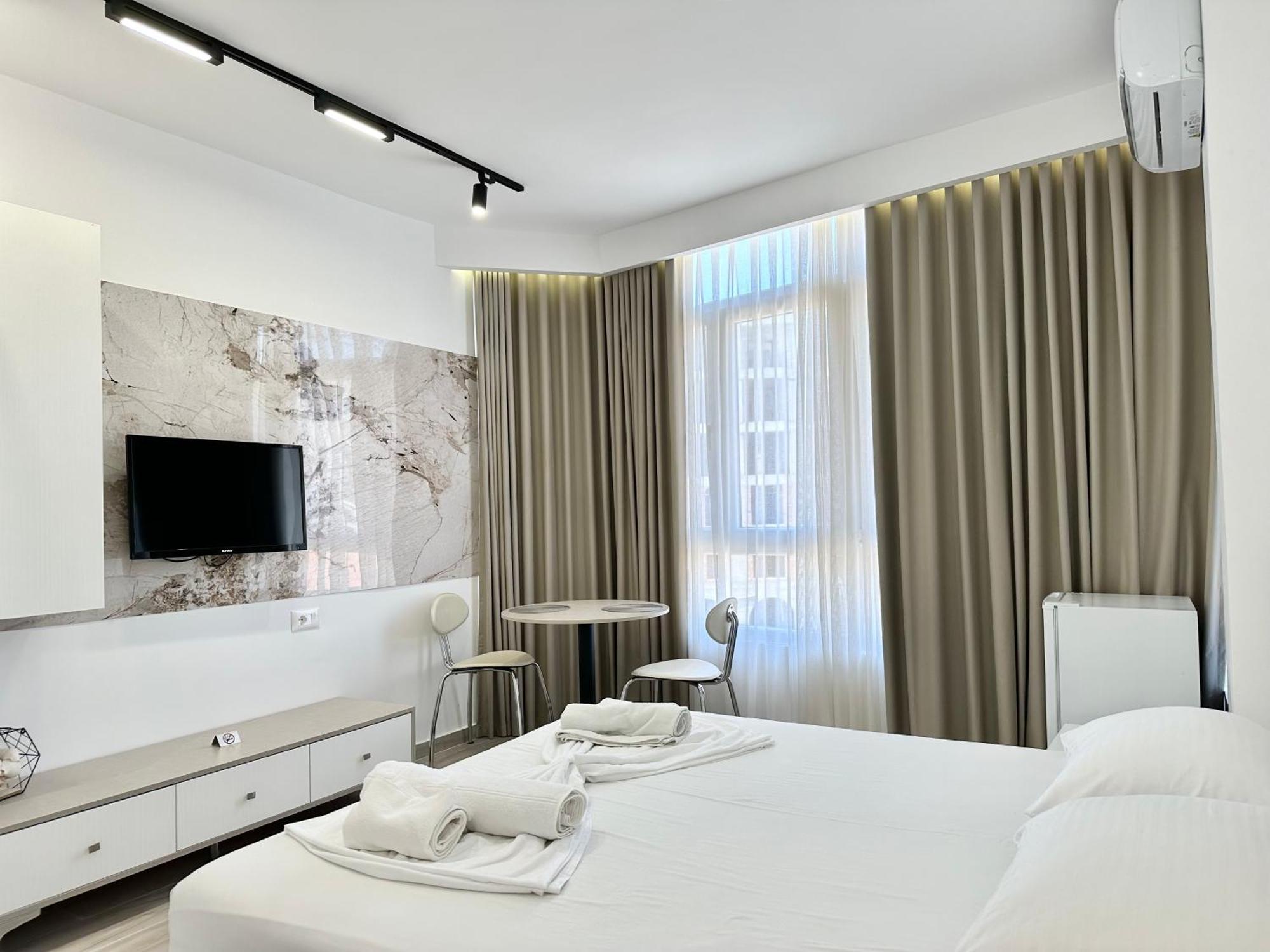 Al Mare Rooms Sarande Exterior photo