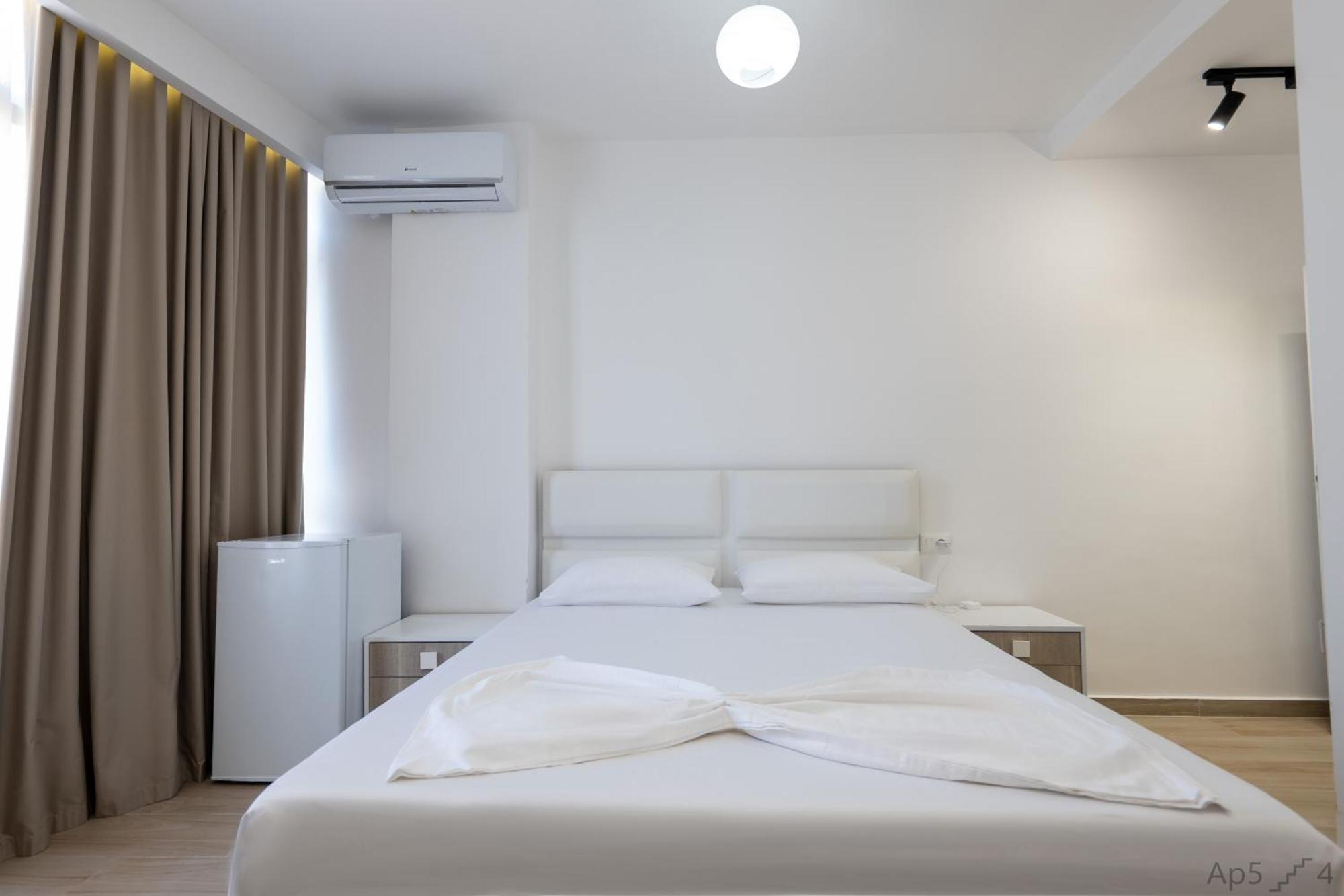 Al Mare Rooms Sarande Exterior photo