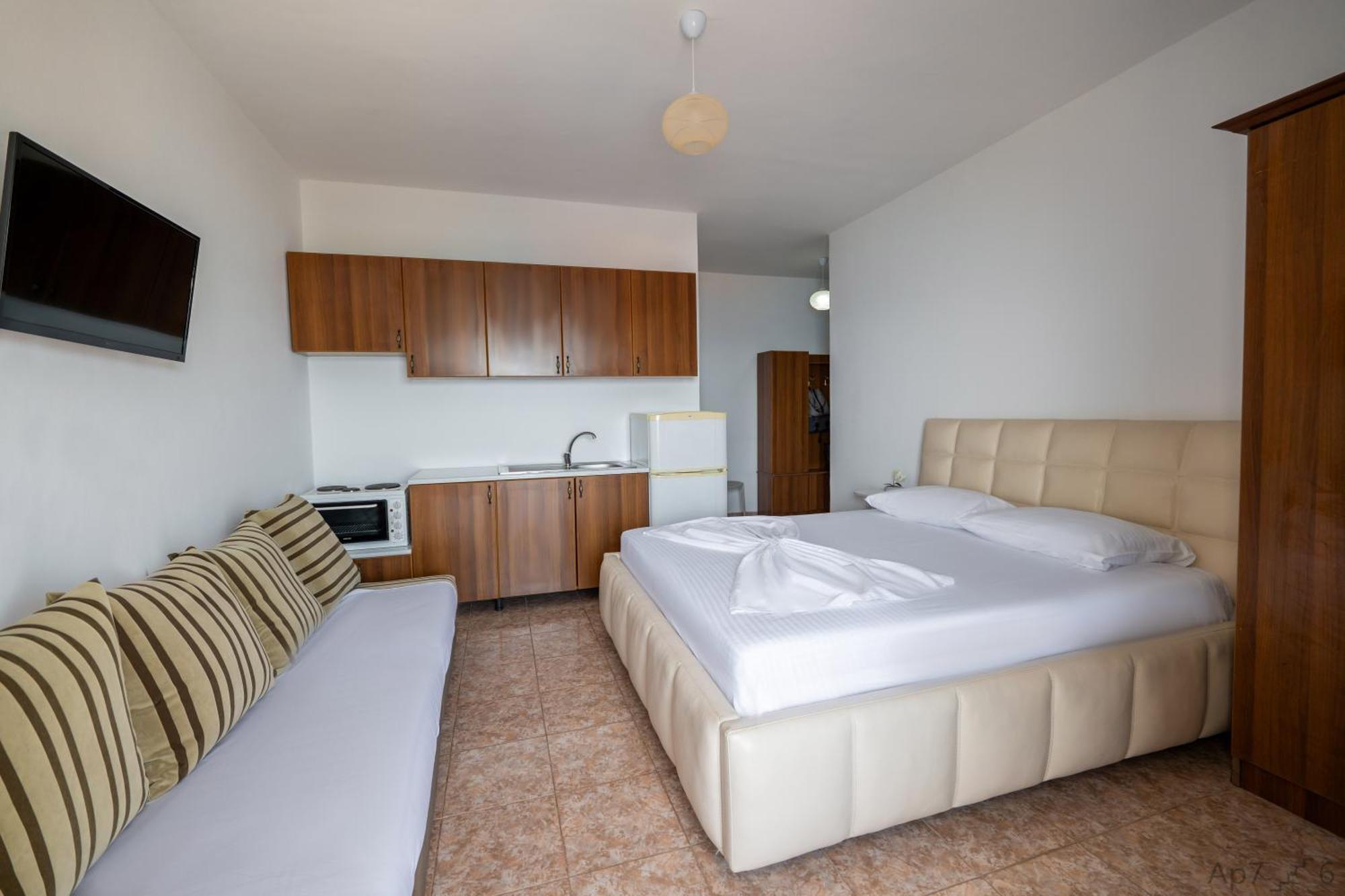 Al Mare Rooms Sarande Exterior photo